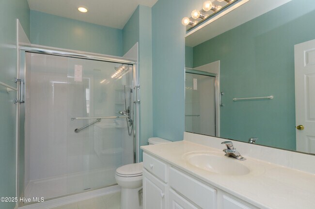 Building Photo - 204 Hilliard Ct