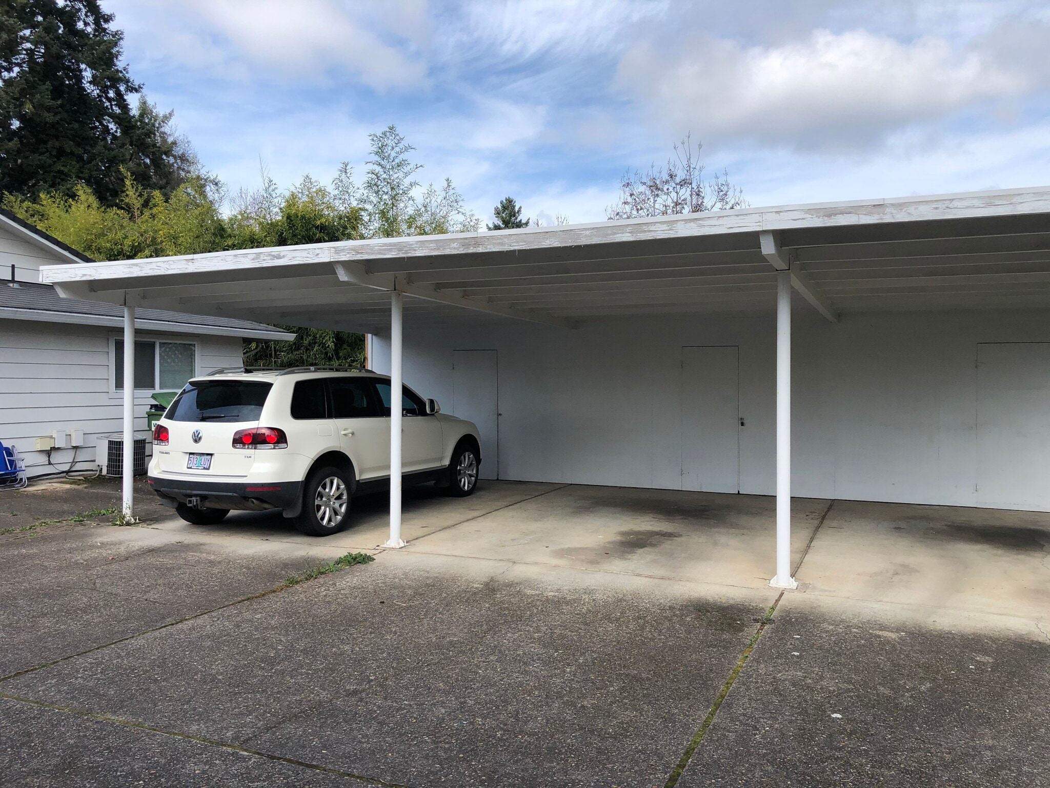 Building Photo - 634 Villa Rd