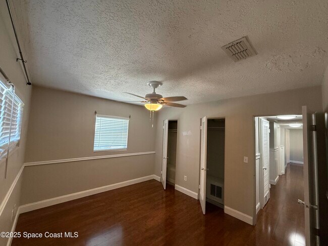 Building Photo - 5 N Deleon Ave