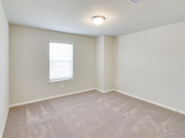 Building Photo - 24219 Via Vitani Dr