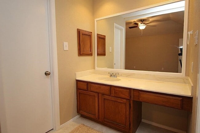 Building Photo - 3873 Pecan Cir