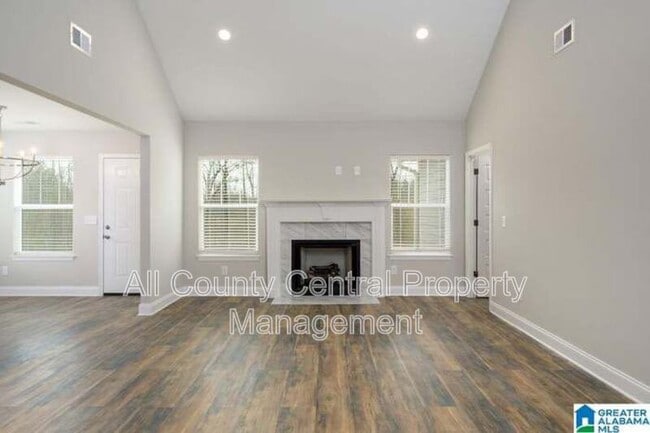 Building Photo - 3870 Barton Ln