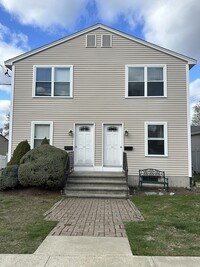 Building Photo - 50 Oak St