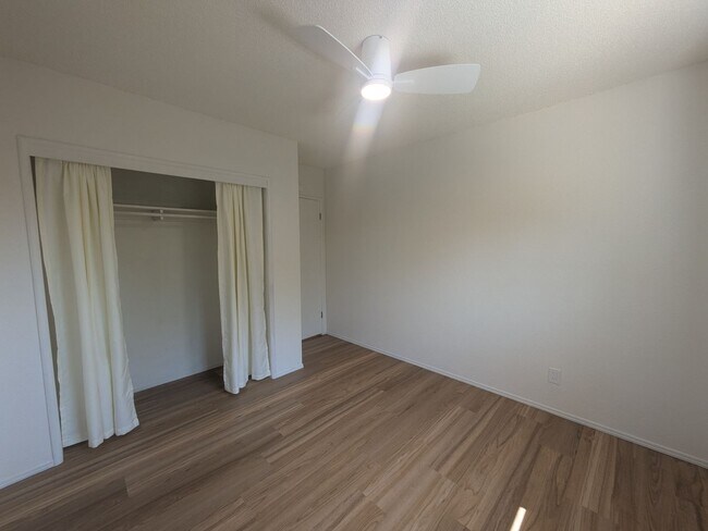 Building Photo - $$$$$$500 MOVE IN BONUS!!!!Freshly Remodel...