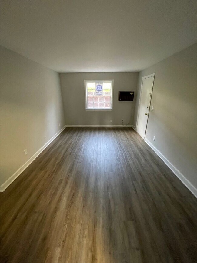 Building Photo - 1415 Clover St NW