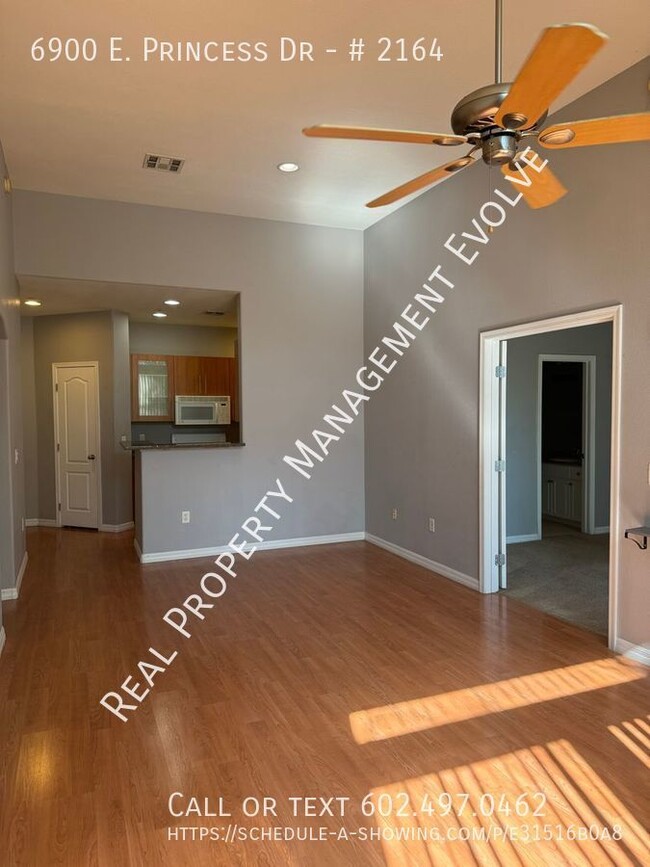 Building Photo - Move-in Ready Scottsdale Condo!