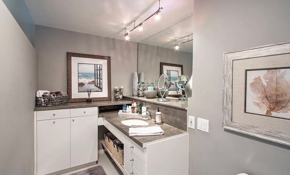 Building Photo - 535 Ocean Ave