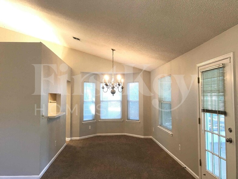 Building Photo - 7852 Catskills Ct