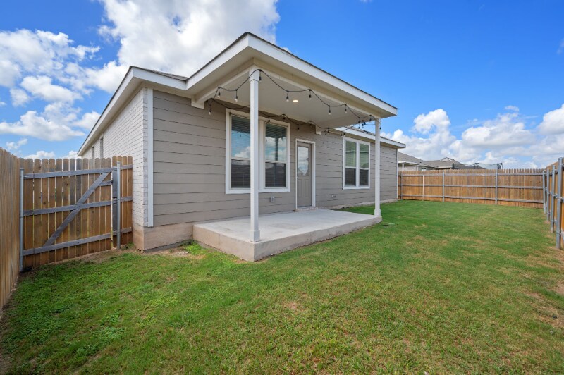 Building Photo - 241 Pivot Dr
