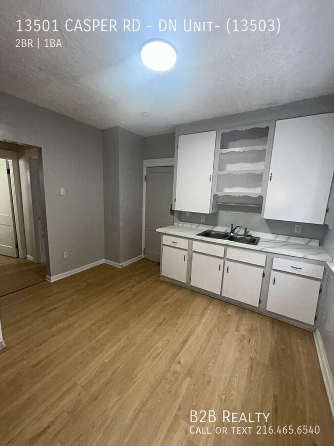 Building Photo - Spacious Two-Bedroom Unit in a Charming Mu...