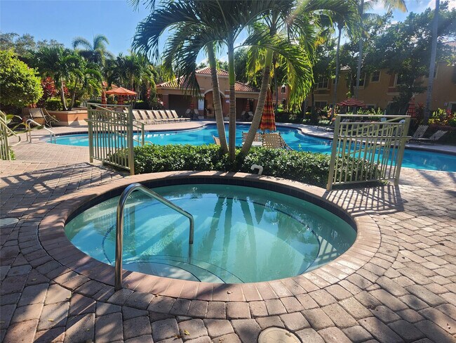 Building Photo - 4915 Tradewinds Ter