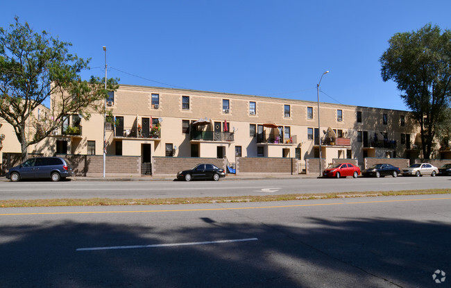 Building Photo - Church Street South