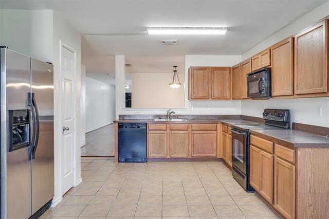 Building Photo - 13196 Cleburne Dr