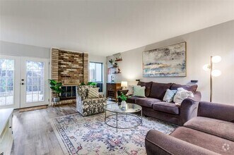 Building Photo - 9625 Highland View Dr