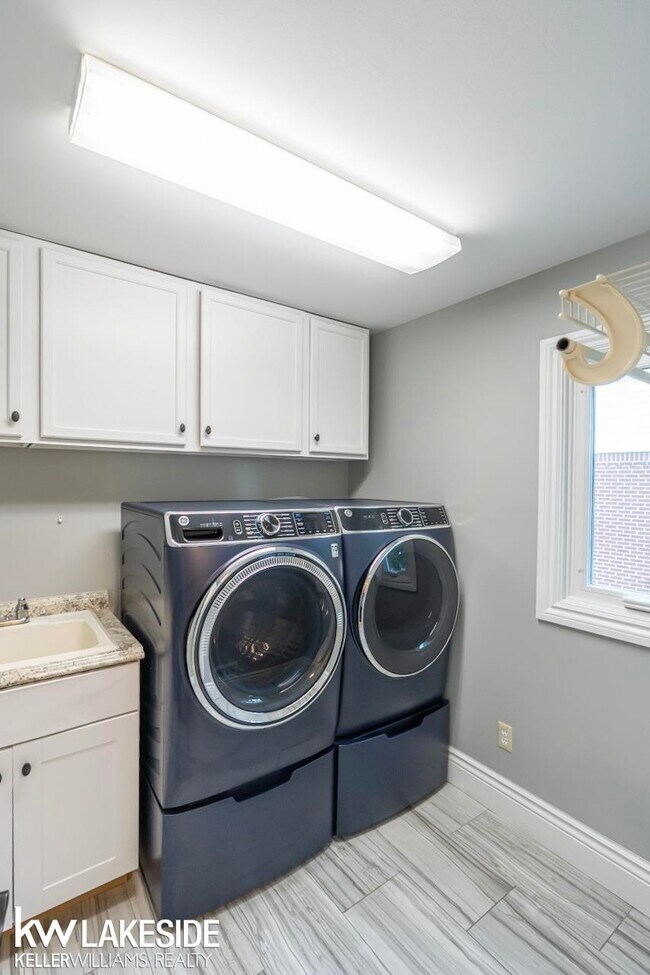 Building Photo - 47898 Lamplighter Trail
