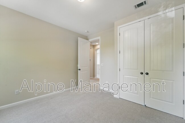 Building Photo - 5109 Campion Dr
