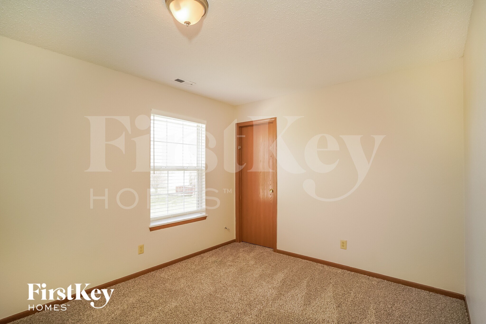 Building Photo - 2891 Fieldstone Ct