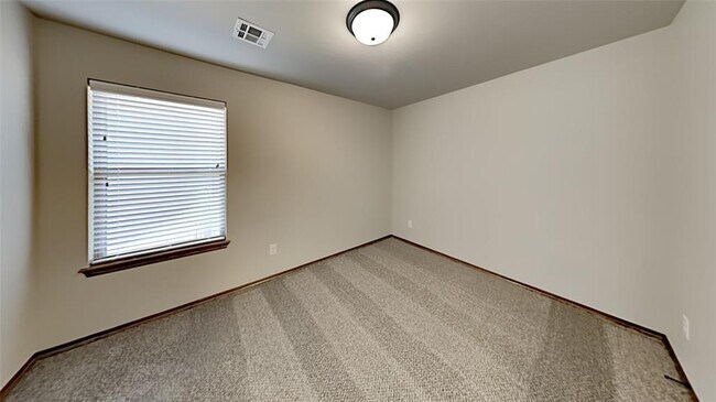 Building Photo - 7025 Hidden Trail Ln