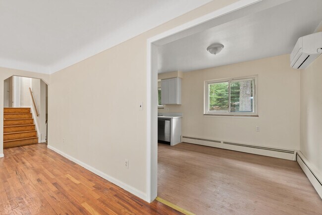 Building Photo - 46254 Custer Ave