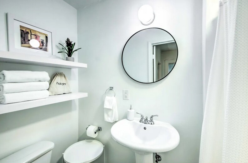 Building Photo - 1117 Kenwood Pl