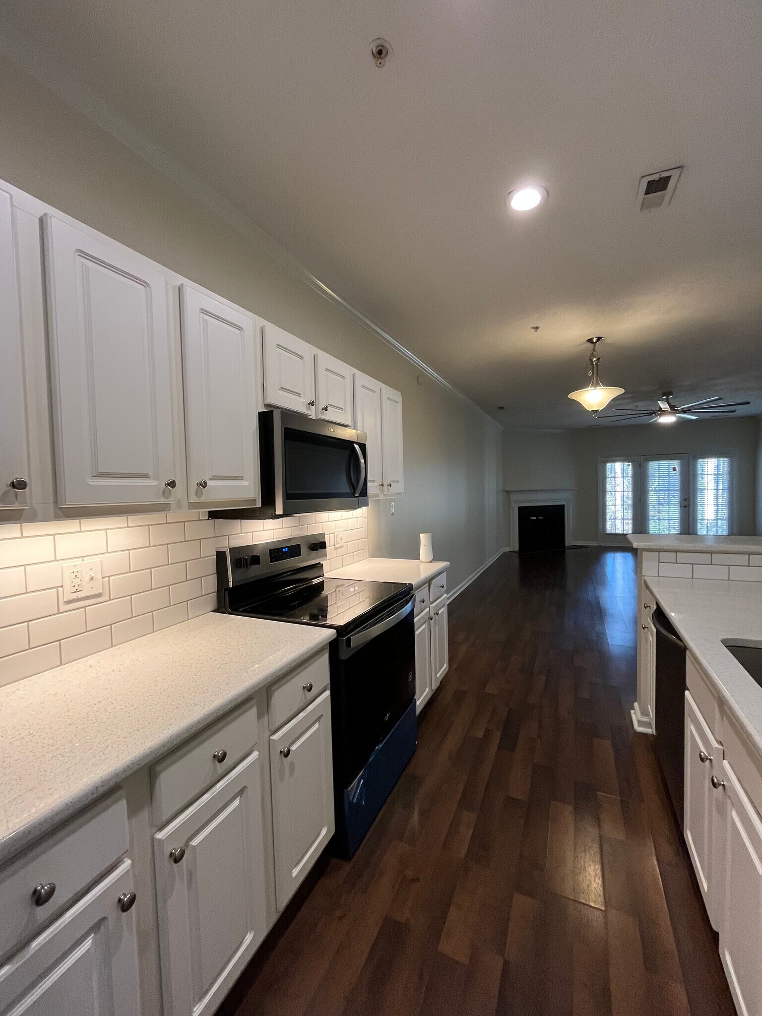 Building Photo - 532 Lionshead Rd