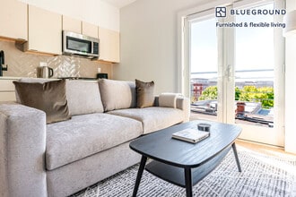 Building Photo - 716 L St SE