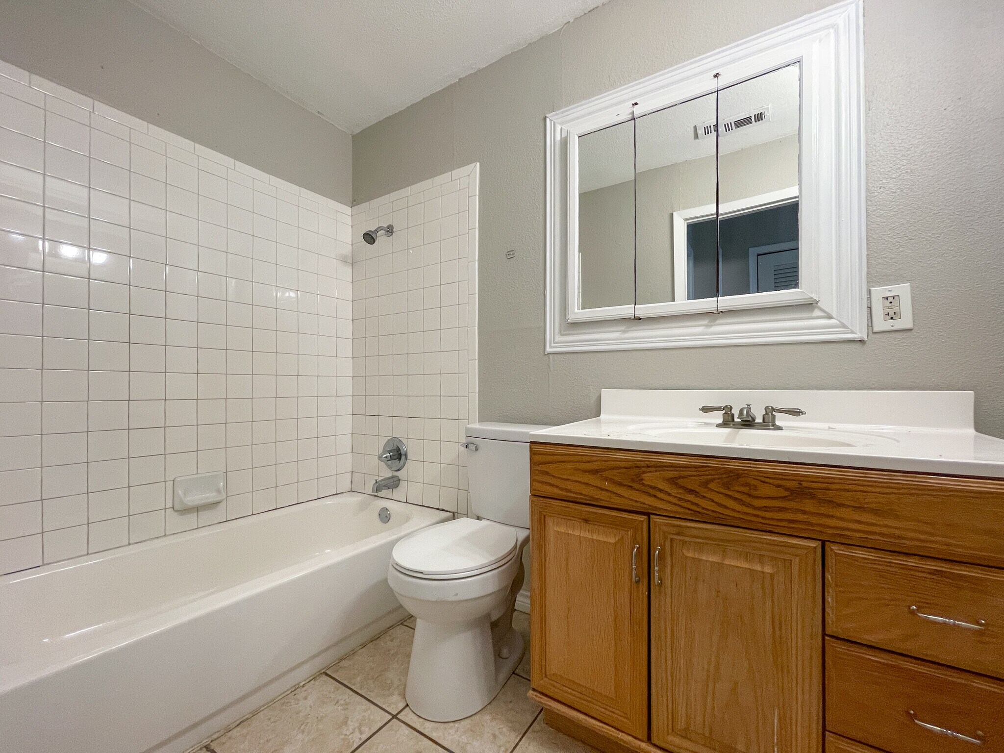 Building Photo - 110 E San Benito Dr