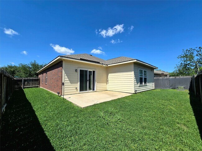Building Photo - 19435 Mystic Cypress Dr
