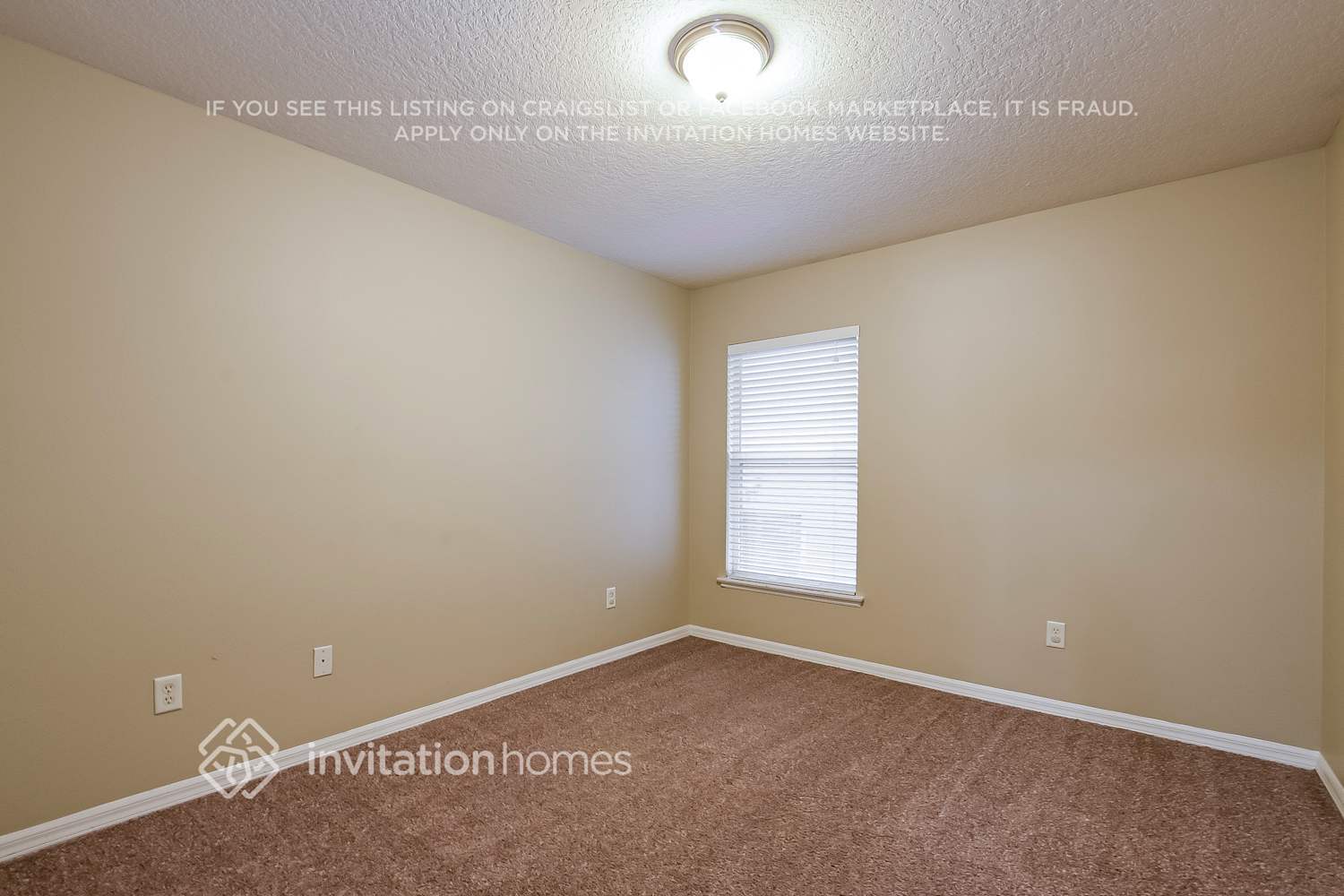 Building Photo - 2055 Golden Ivy Way