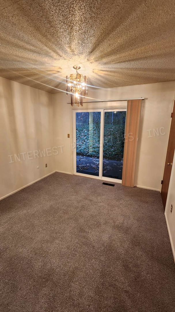 Building Photo - MCCA01