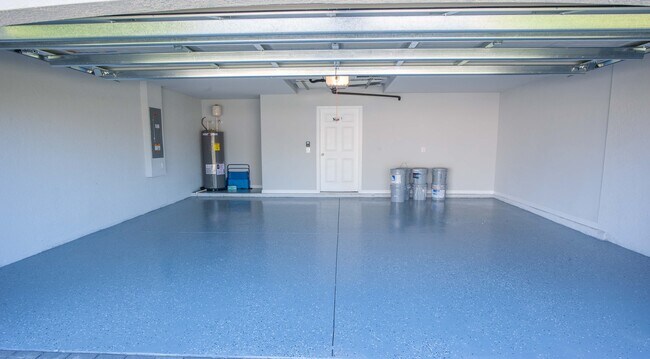 Building Photo - 1222 NE 10th St