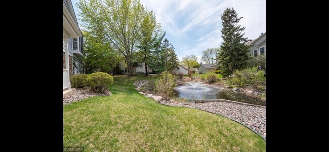 Building Photo - 10918 Quebec Ave S