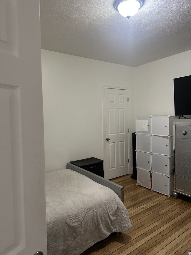 Building Photo - Walnut Avenue Investment LLC