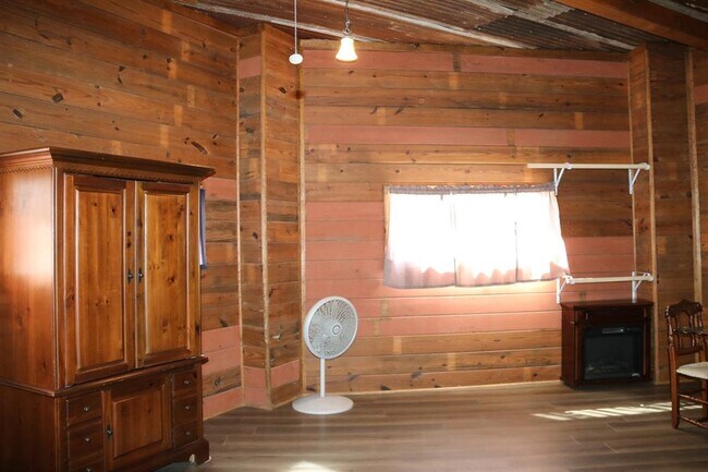 Building Photo - 6759 TX-105