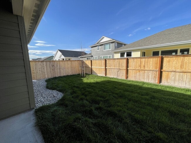 Building Photo - Beautiful 4 Bedroom, 3.5 Bathroom Home in Prescott Ranch!