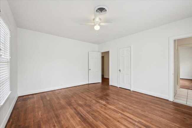 Building Photo - 2565 Harrison Ave