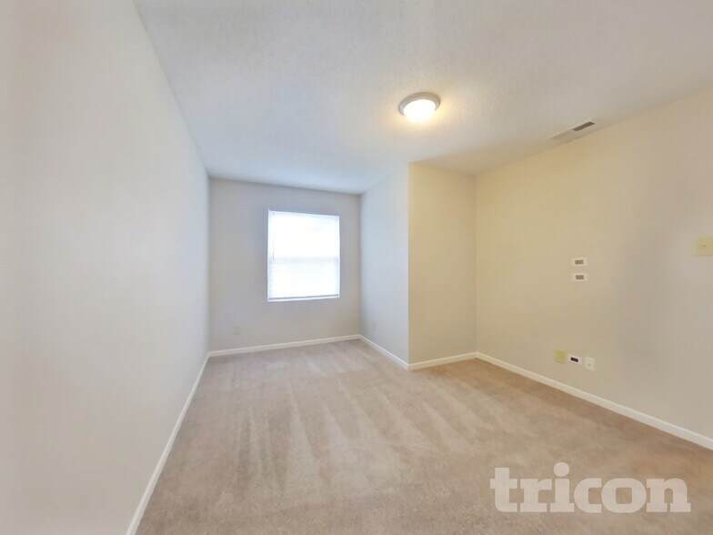 Building Photo - 7922 Hydrangea Ct