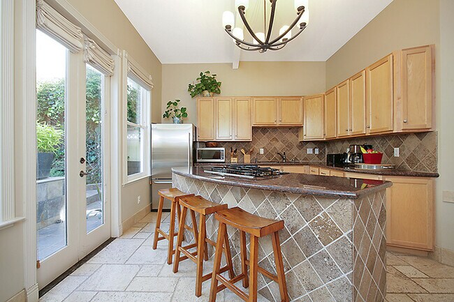 Building Photo - 4060 17th St