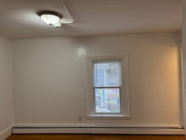 Building Photo - 286 S Main St