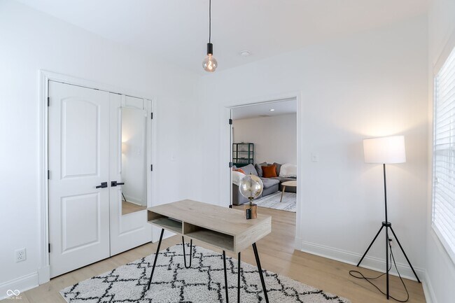 Building Photo - 1306 S East St