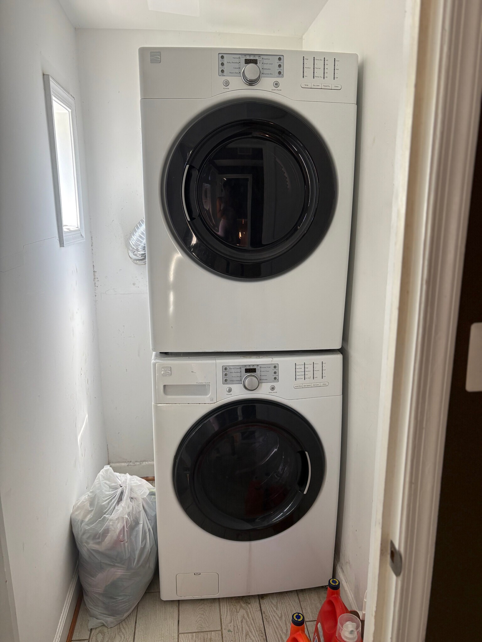 Building Photo - 3601 Howard Park Ave