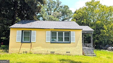 Building Photo - 3307 Guthrie Dr