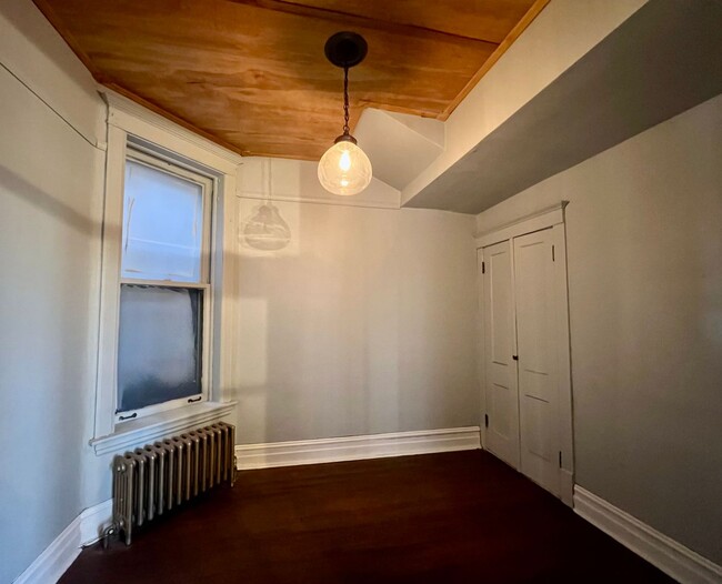 Building Photo - 2326 S Millard Ave