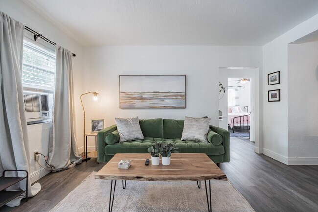 Building Photo - 1016-1042 NW 42nd St