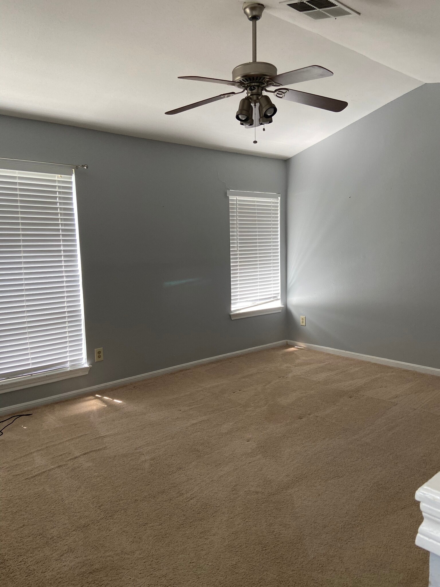 Building Photo - 8299 Cambridge St