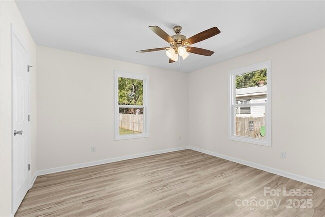 Building Photo - 660 Chestnut St