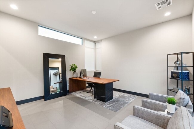 Building Photo - 11142 San Terrazo Pl