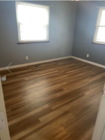 Building Photo - 2718 W 59th St