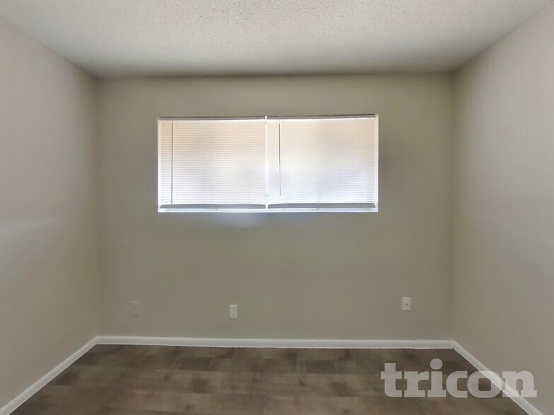 Building Photo - 1626 W Pepper Pl