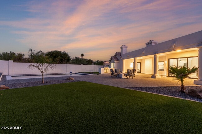 Building Photo - 8156 E Questa Rd